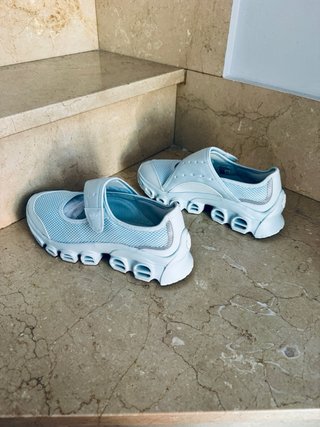 Adidas MegaJane Talla 42 azul celeste