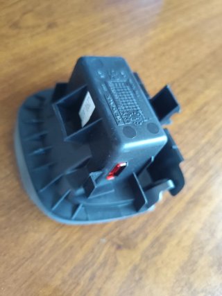 Cenicero Peugeot 206