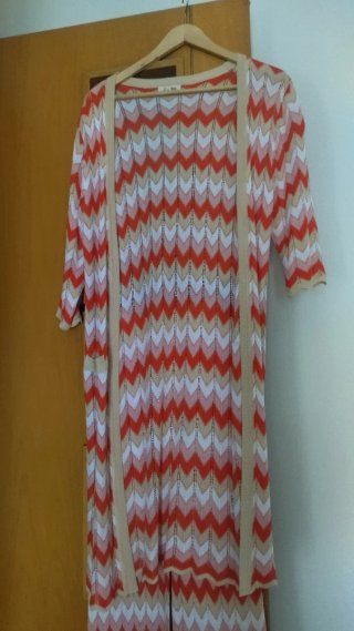 Conjunto pantalón y chaqueta larga punto fino.