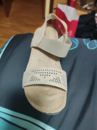 Sandalias cómodas beige y grises talla 38