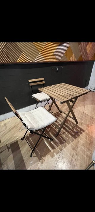 Mesa y 4 Sillas Plegables Madera