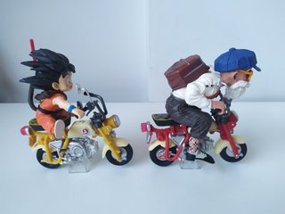 Figuras Son Goku y Maestro Roshi