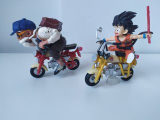 Figuras Son Goku y Maestro Roshi