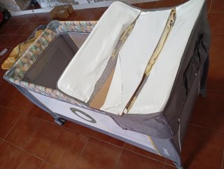 Berço portátil com trocador