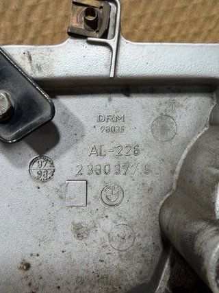 Placa porta estriberas izquierda BMW RT