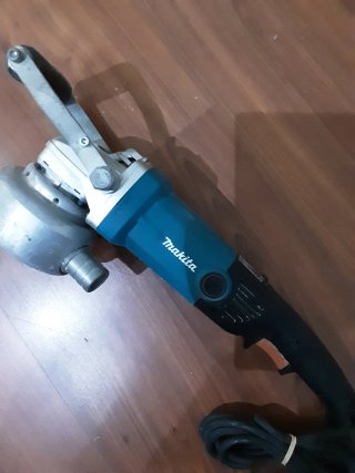 Abujardadora Makita