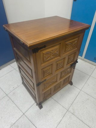 Máquina de coser Sigma con mueble