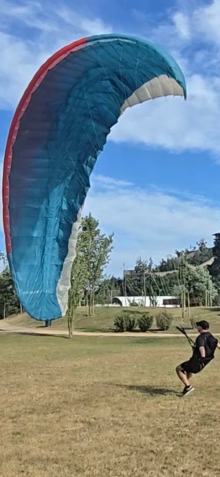 Cadeira treino para parapente.