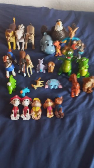 Lote de Figuras y Muñecos Variados