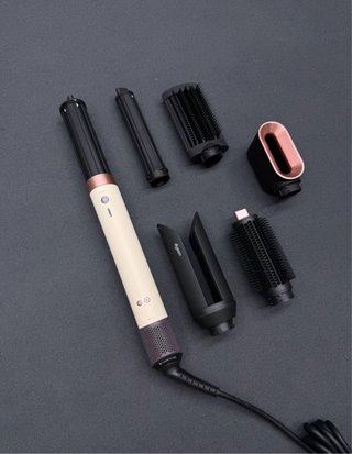 Dyson Airwrap Beige y Dorado