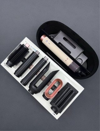 Dyson Airwrap Beige y Dorado