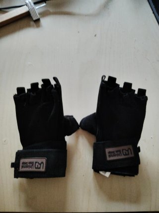 Guantes sin dedos con protección USD negros