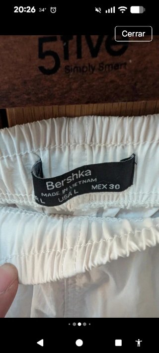 Pantalones deportivos bershka blancos y grises