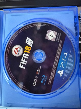 FIFA 17 Deluxe + FIFA 18 PS4
