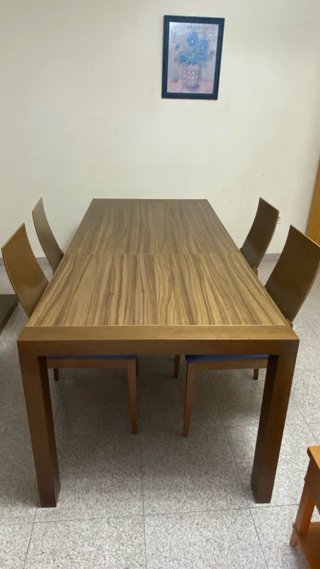 Mesa comedor y 6 sillas madera y azul
