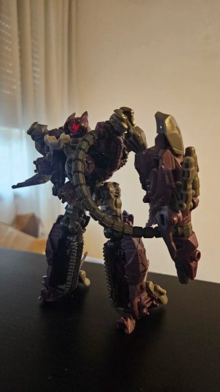 Transformers Shockwave DOTM Voyager