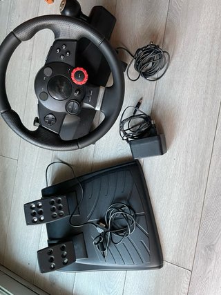 Volante Logitech Driving Force GT + Pedales + Jueg