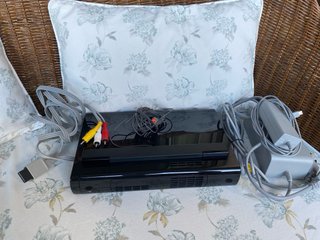 Consola Wii U Negra + Accesorios