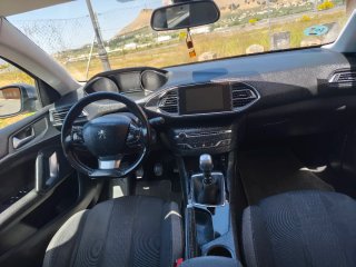 Peugeot 308 2016