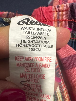 Pantalones cortos a cuadros rojos. Talla en fotos