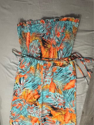 Mono veraniego estampado sin usar