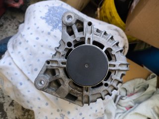 Alternador Valeo TG12C078 Renault Megane 3