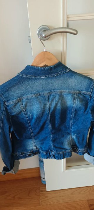 Chaqueta Vaquera Corta Stradivarius Talla M