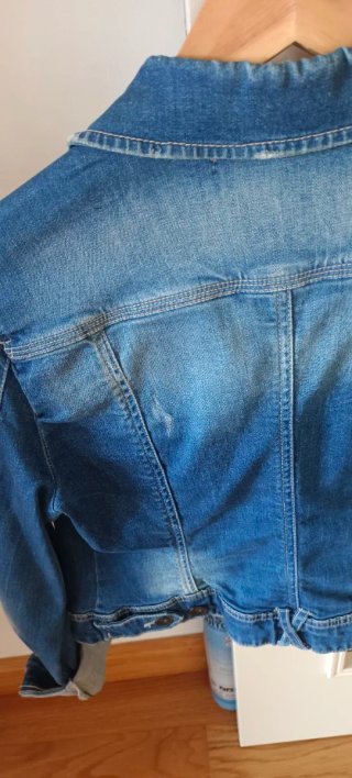 Chaqueta Vaquera Corta Stradivarius Talla M