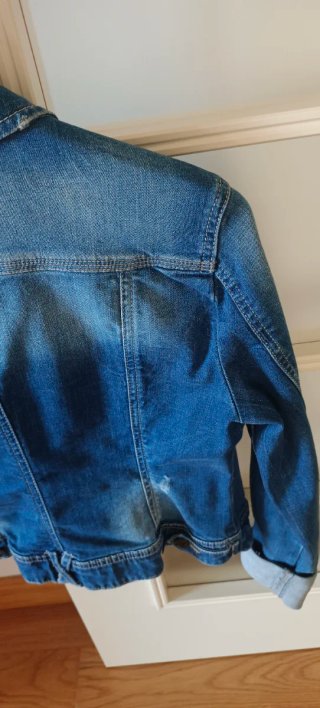 Chaqueta Vaquera Corta Stradivarius Talla M
