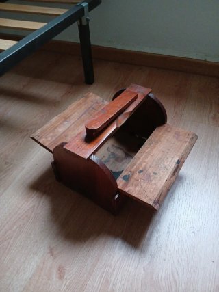Zapatero vintage de madera