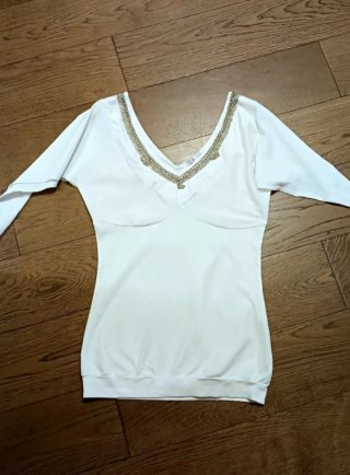Maglia Zuiki con gioielli taglia S