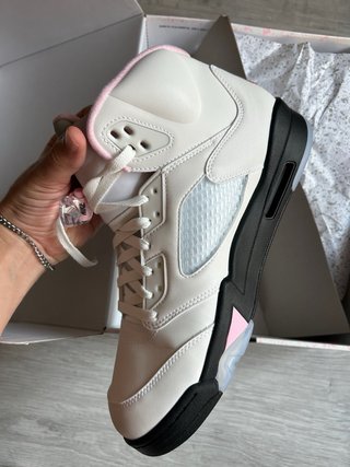 Jordan 5 Rosa y Blanco Talla 44.5 Nuevas