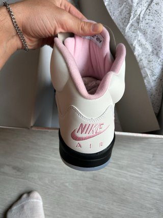 Jordan 5 Rosa y Blanco Talla 44.5 Nuevas
