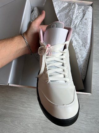 Jordan 5 Rosa y Blanco Talla 44.5 Nuevas