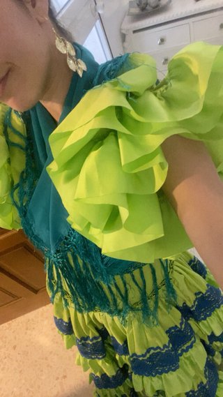 Traje de flamenca verde y azul