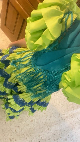 Traje de flamenca verde y azul