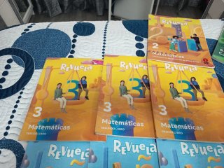 Lote libros tercero de primaria REVUELA