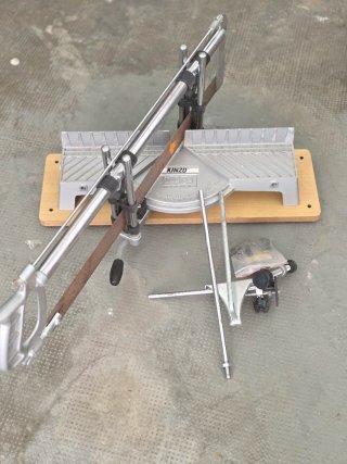 Ingleteadora Manual Kinzo para Madera