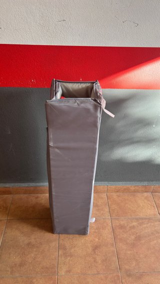 Cuna parque de viaje plegable. En perfecto estado.