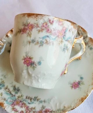 Antica tazza caffè dipinta con fiori GDA Limoges