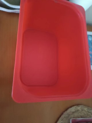 Caja de almacenaje IKEA Trofast roja