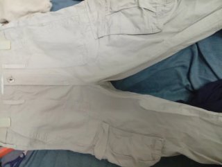 Pantalón cargo Bershka beige talla 34