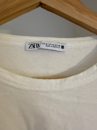 Camiseta Zara básica con frase