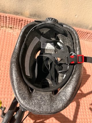 Casco infantil rojo