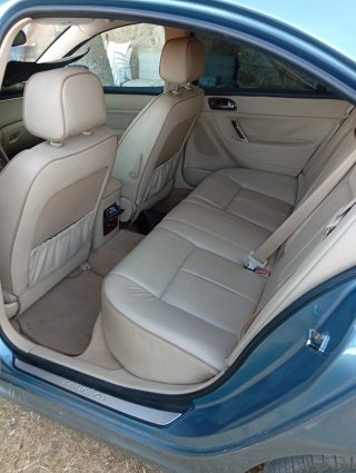 Peugeot 607 2002