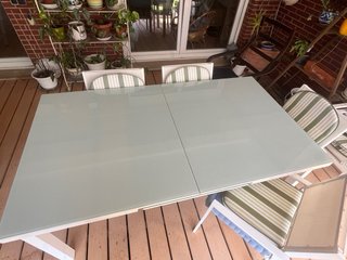 Mesa de jardín cristal y metal