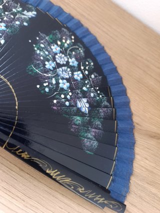 Abanico de madera pintado flores