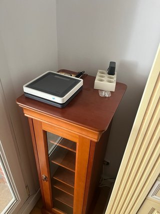 2 Muebles de salón con cristal