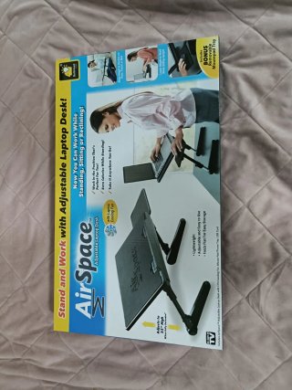 Mesa Portátil Ajustable AirSpace - Nueva