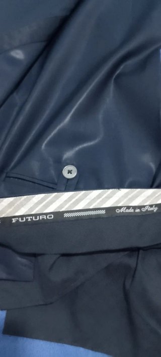 Abito uomo elegante blu nuovo